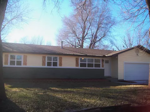 3221 S Dayton Ave, Springfield, MO 65807 photo 1