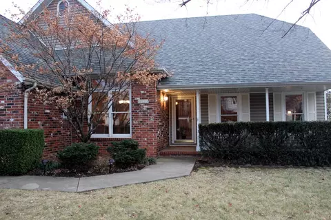 1640 W Highland St, Springfield, MO 65807 photo 1