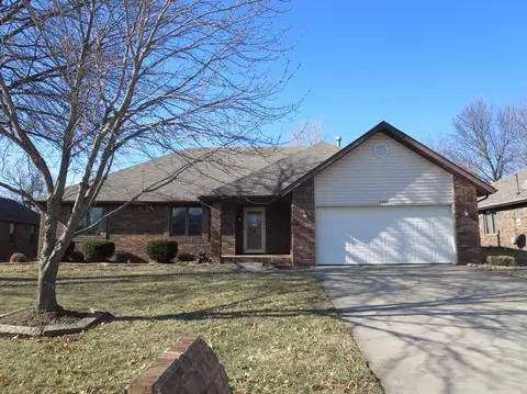 2555 S Laurel Ave, Springfield, MO 65807 photo 1