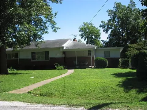 2004 S Prairie Ln, Springfield, MO 65804 photo 1
