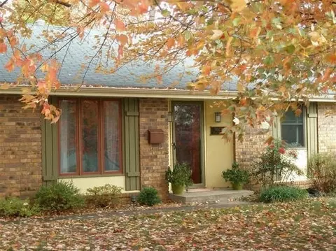 3023 E Grand St, Springfield, MO 65804 photo 1