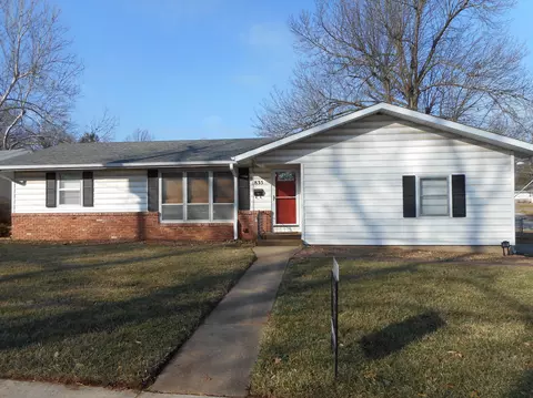 835 S Barnes Ave, Springfield, MO 65802 photo 1