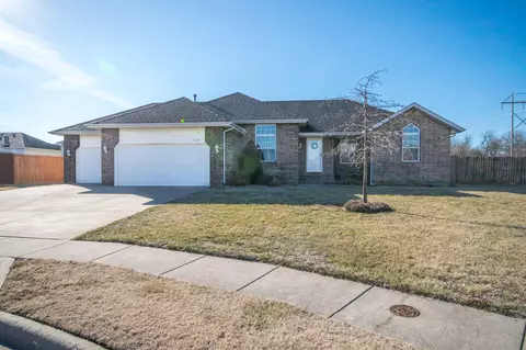 3281 N Laurel Ave, Springfield, MO 65803 photo 1