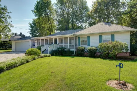2234 E Cherry St, Springfield, MO 65802 photo 1