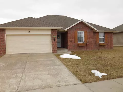 1936 E Overland Dr, Ozark, MO 65721 photo 1