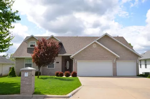 407 S Yellowwood Dr, Springfield, MO 65809 photo 1