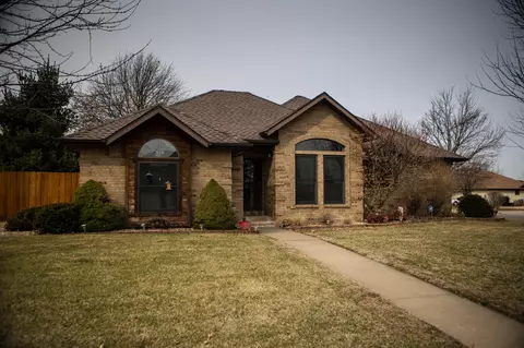 2641 N Honeysuckle Way, Springfield, MO 65802 photo 1