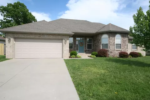 5704 N Seacrest Dr, Ozark, MO 65721 photo 1