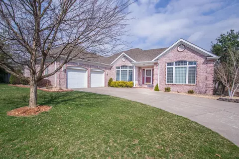 3421 E Blueridge St, Springfield, MO 65809 photo 1