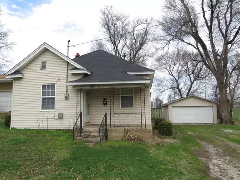 2107 W High St, Springfield, MO 65803 photo 1