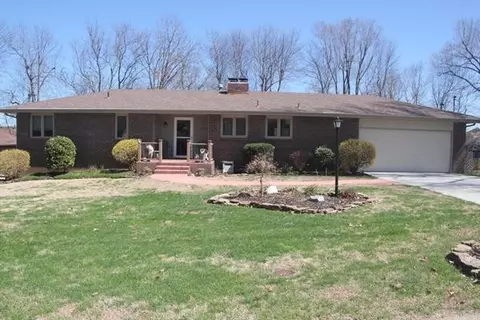 3458 S Carriage Ave, Springfield, MO 65809 photo 1