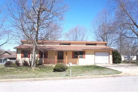 1435 W Second St, West Plains, MO 65775 photo 1