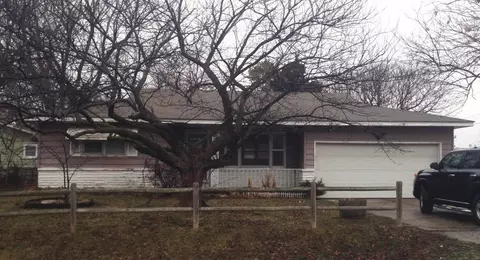 2965 E Cherry St, Springfield, MO 65802 photo 1