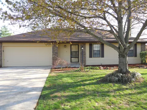 1434 W Seminole St, Springfield, MO 65807 photo 1