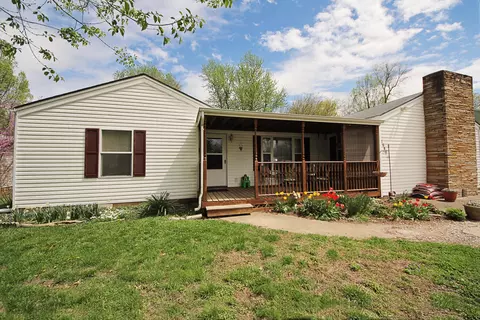 1446 S Luster Ave, Springfield, MO 65804 photo 1