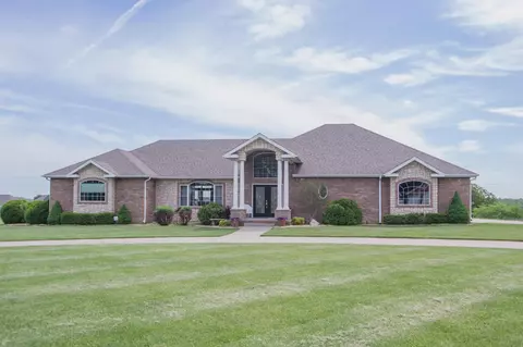 870 Longdrive Ct, Marshfield, MO 65706 photo 1