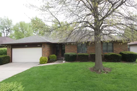 4044 S Parkcrest Ave, Springfield, MO 65807 photo 1