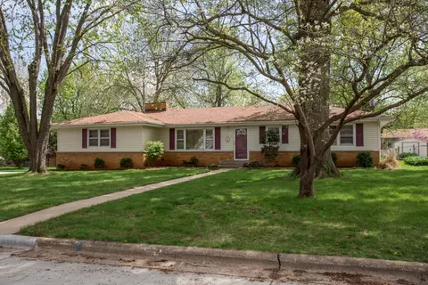 1936 E Gretna St, Springfield, MO 65804 photo 1