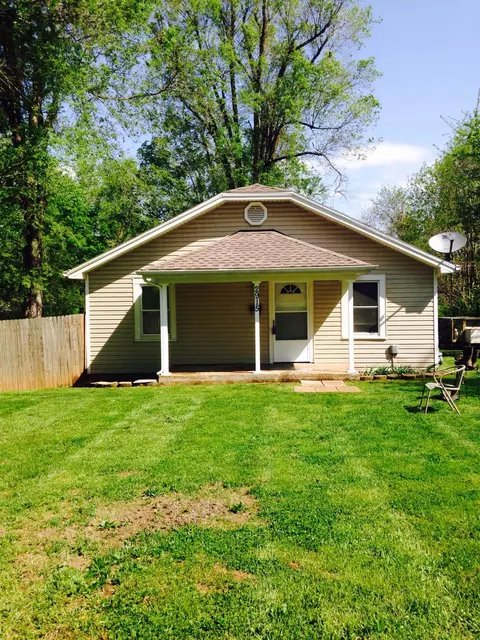 2915 W Harrison St, Springfield, MO 65802 photo 1