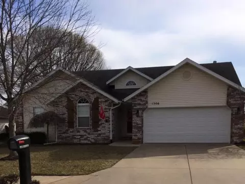 1306 W School St, Ozark, MO 65721 photo 1