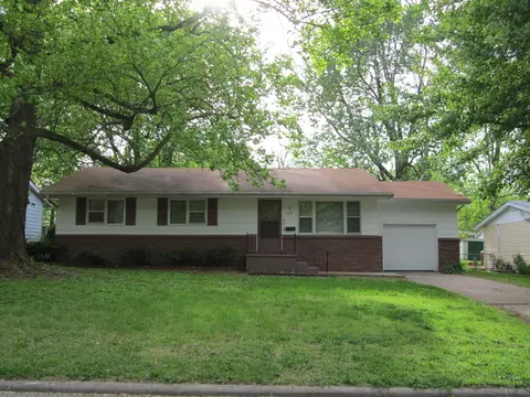 1909 S Newton Ave, Springfield, MO 65807 photo 1