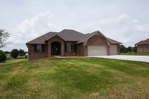 9007 W Lakeside Ln, Springfield, MO 65802 photo 1