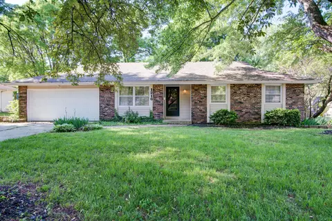 1216 W Riverside St, Springfield, MO 65807 photo 1