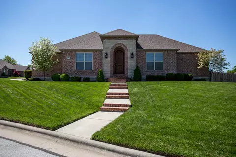 3786 W Vincent Dr, Springfield, MO 65810 photo 1