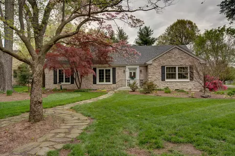 821 E Catalpa St, Springfield, MO 65807 photo 1