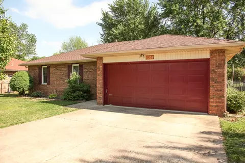 1036 W Mcgee St, Springfield, MO 65807 photo 1