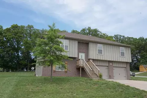 2013 E Jay St, Ozark, MO 65721 photo 1
