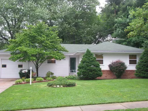 1262 S Belcrest Ave, Springfield, MO 65804 photo 1