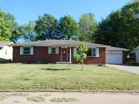 1142 Edgewood St, Springfield, MO 65807 photo 1