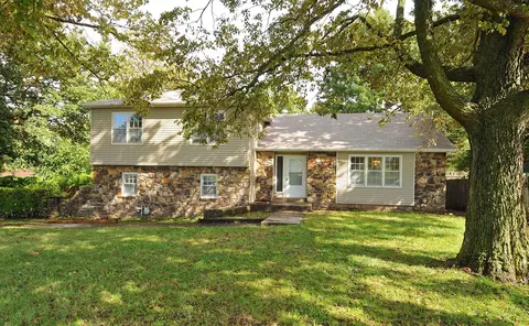 2546 S Blackman Rd, Springfield, MO 65809 photo 1