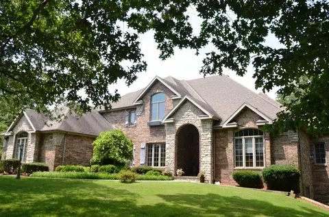 5777 N Grand Oak Dr, Springfield, MO 65803 photo 1