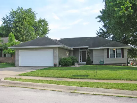 2904 E Hawkins St, Springfield, MO 65804 photo 1