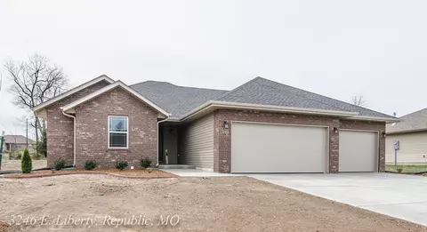 3246 E Liberty St, Republic, MO 65738 photo 1