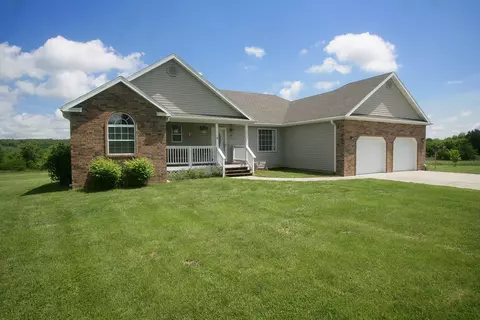 37 River Pass Dr, Marshfield, MO 65706 photo 1