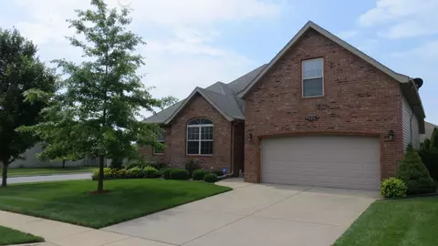 1506 W Maplewood St, Springfield, MO 65807 photo 1