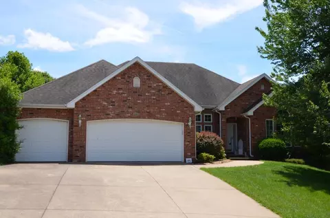 3226 Shady Glen St, Springfield, MO 65804 photo 1