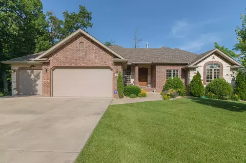 3392 N Golden Ave, Springfield, MO 65803 photo 1
