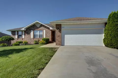 2304 W Kendall, Ozark, MO 65721 photo 1