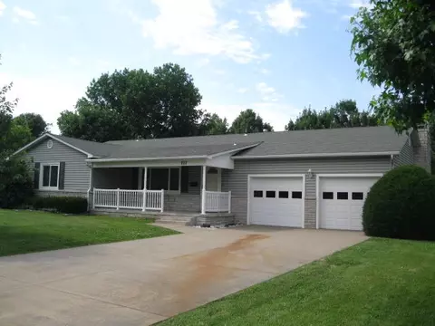 707 W Westview St, Springfield, MO 65807 photo 1