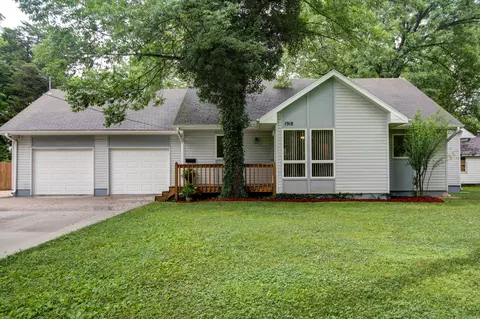 1918 S Lone Pine Ave, Springfield, MO 65804 photo 1
