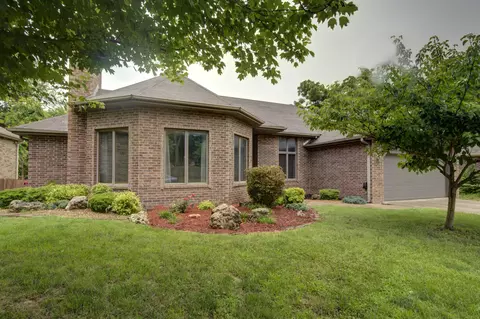 2319 E Cragmont St, Springfield, MO 65804 photo 1