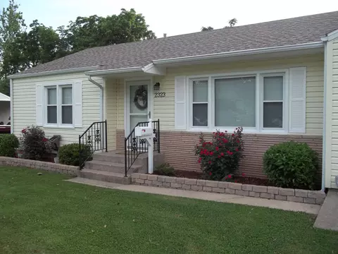 2323 S Mccann Ave, Springfield, MO 65804 photo 1