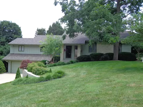 5225 S Timberlake Dr, Springfield, MO 65804 photo 1
