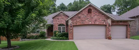 837 E Doubletree Ln, Springfield, MO 65810 photo 1