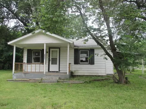 1233 N Davies Ave, Springfield, MO 65802 photo 1