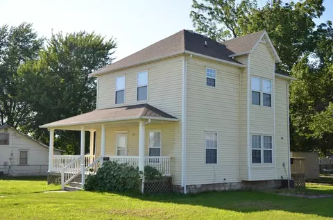 1317 W Chase St, Springfield, MO 65803 photo 1